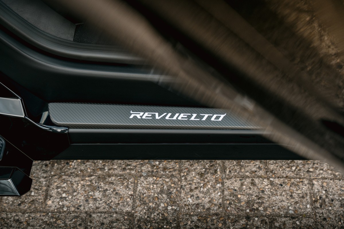 Lamborghini Revuelto