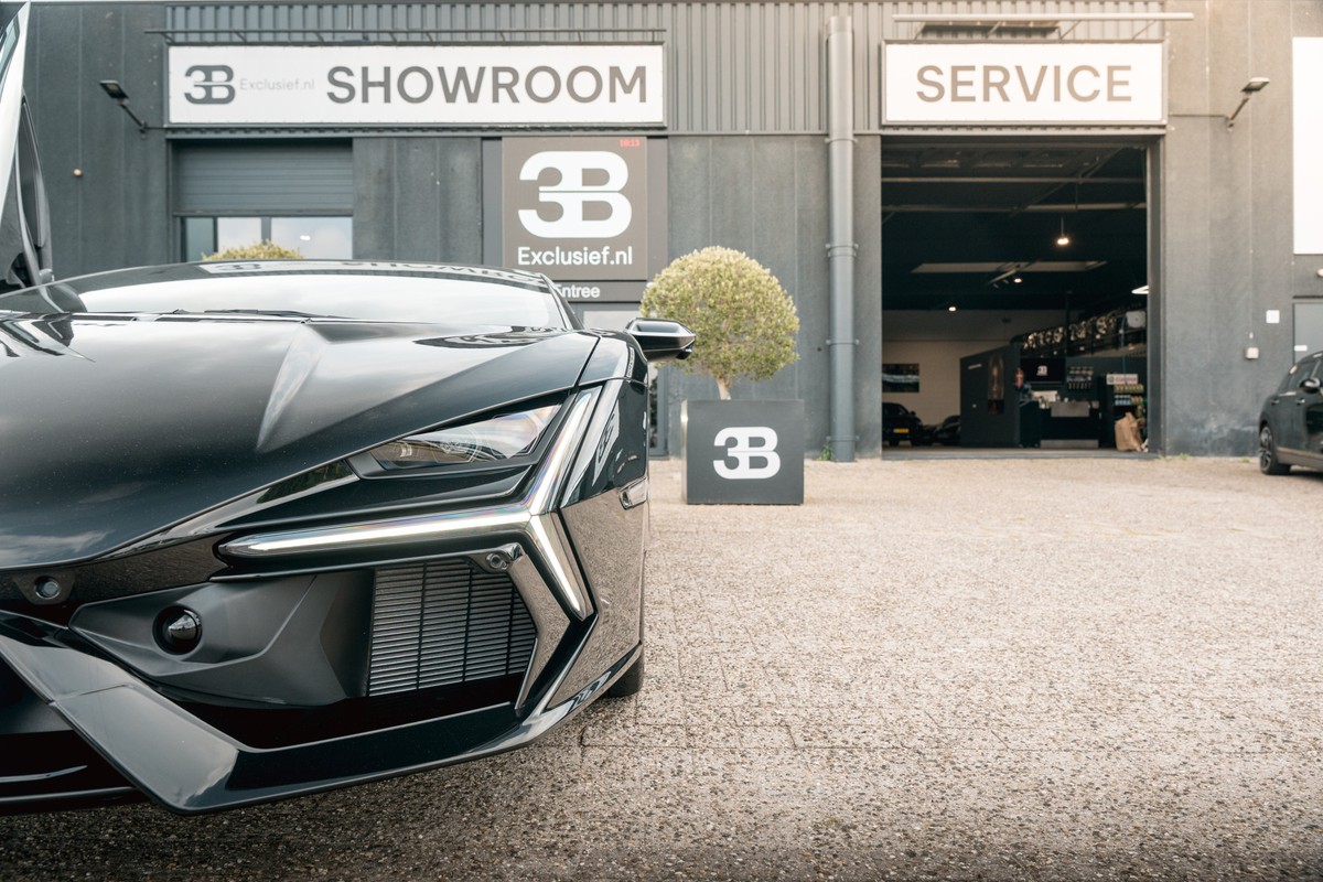 Lamborghini Revuelto