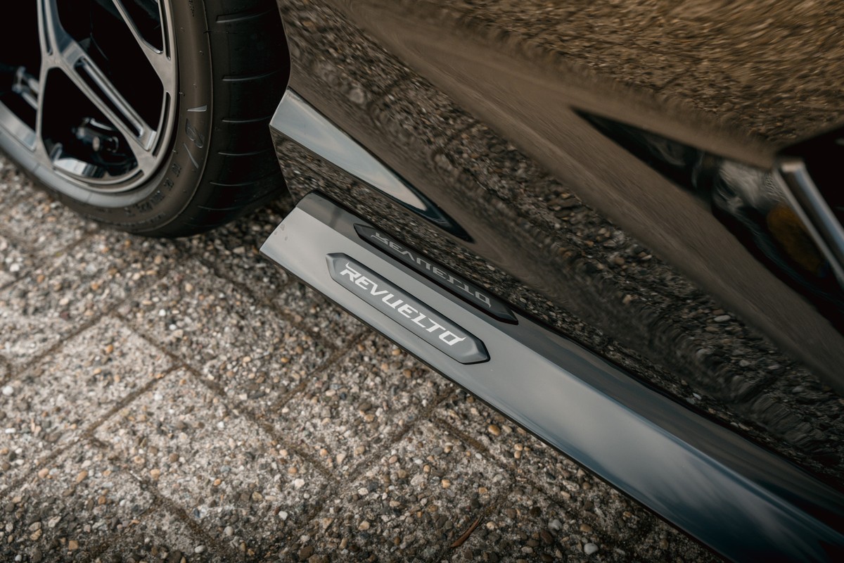 Lamborghini Revuelto