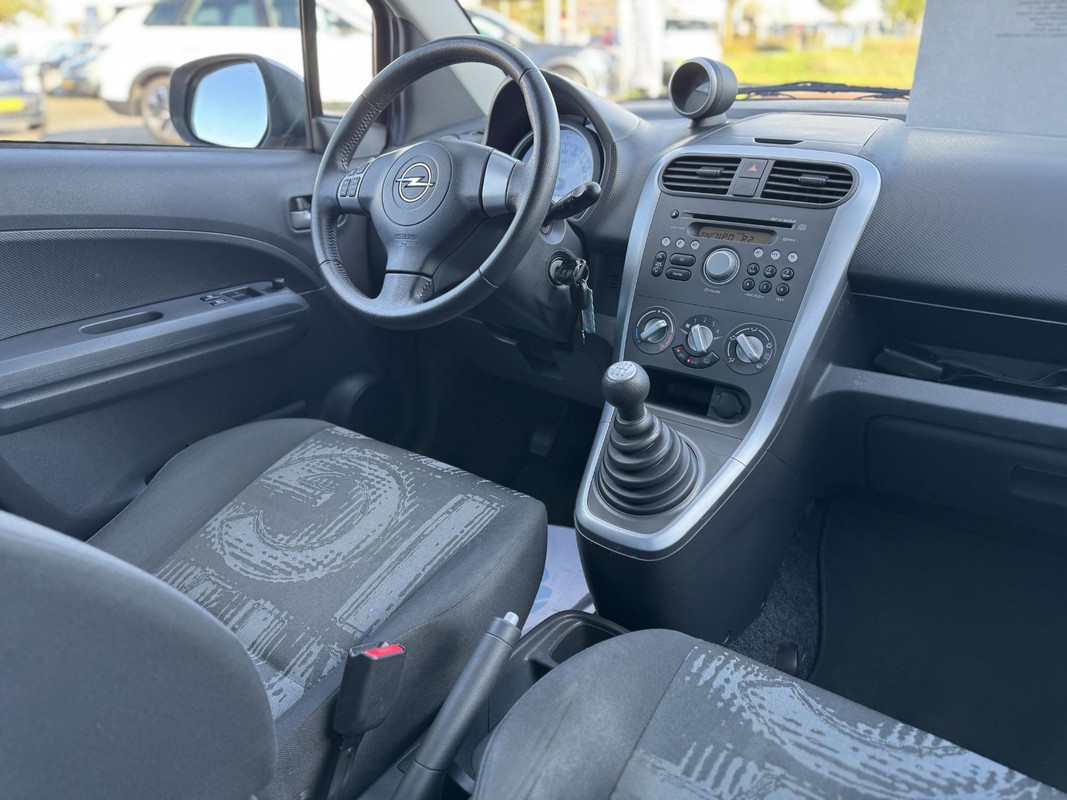 Opel Agila