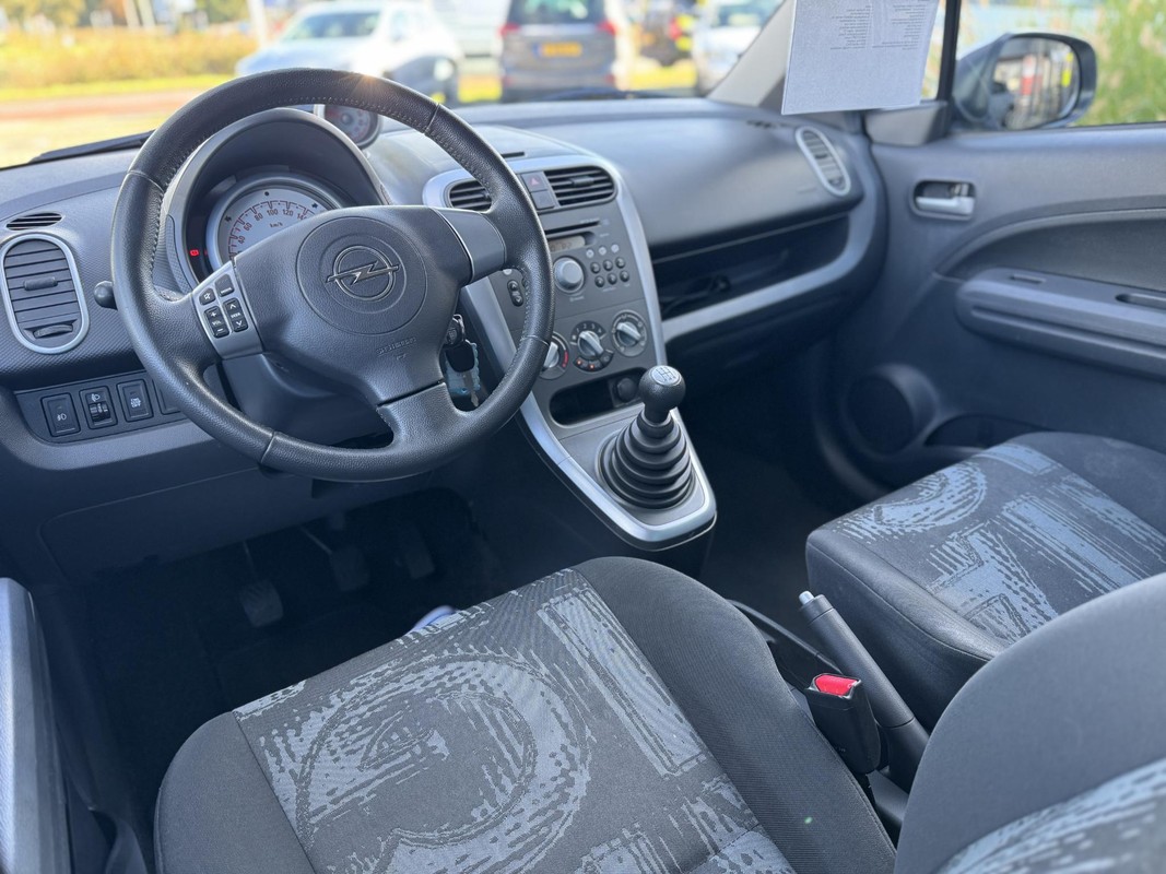 Opel Agila