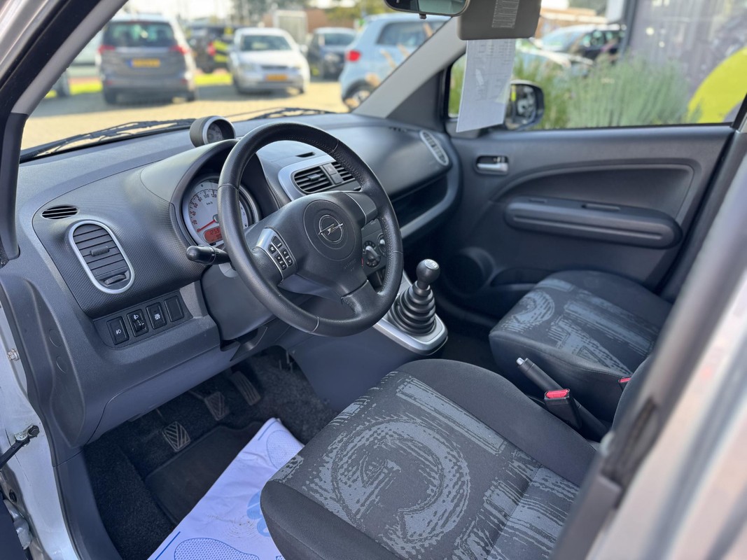 Opel Agila