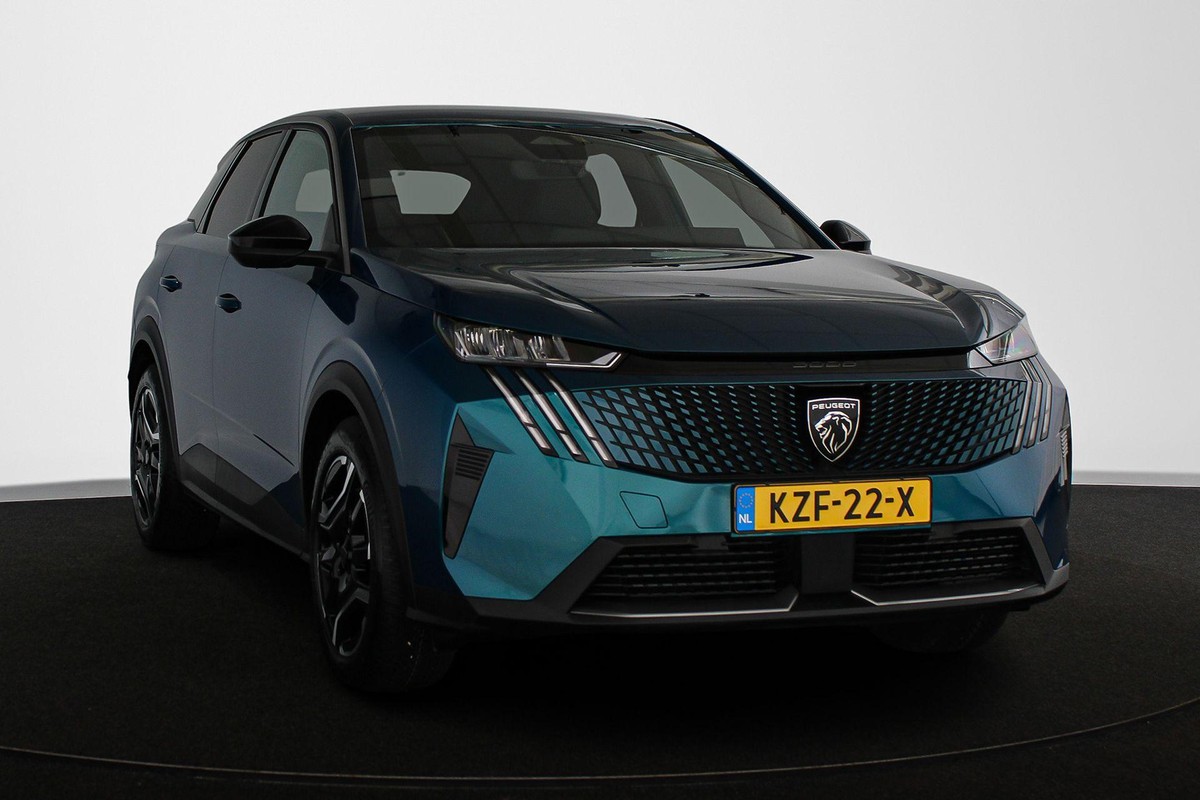 Peugeot e-3008