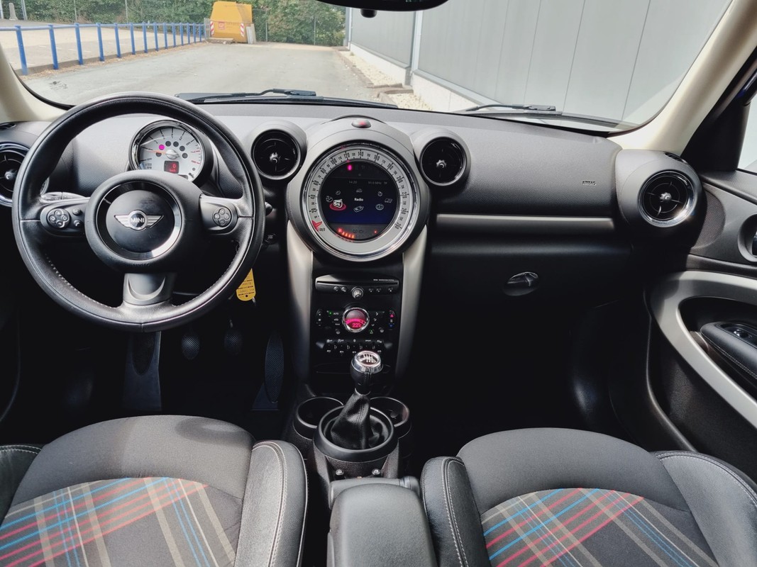 MINI Paceman
