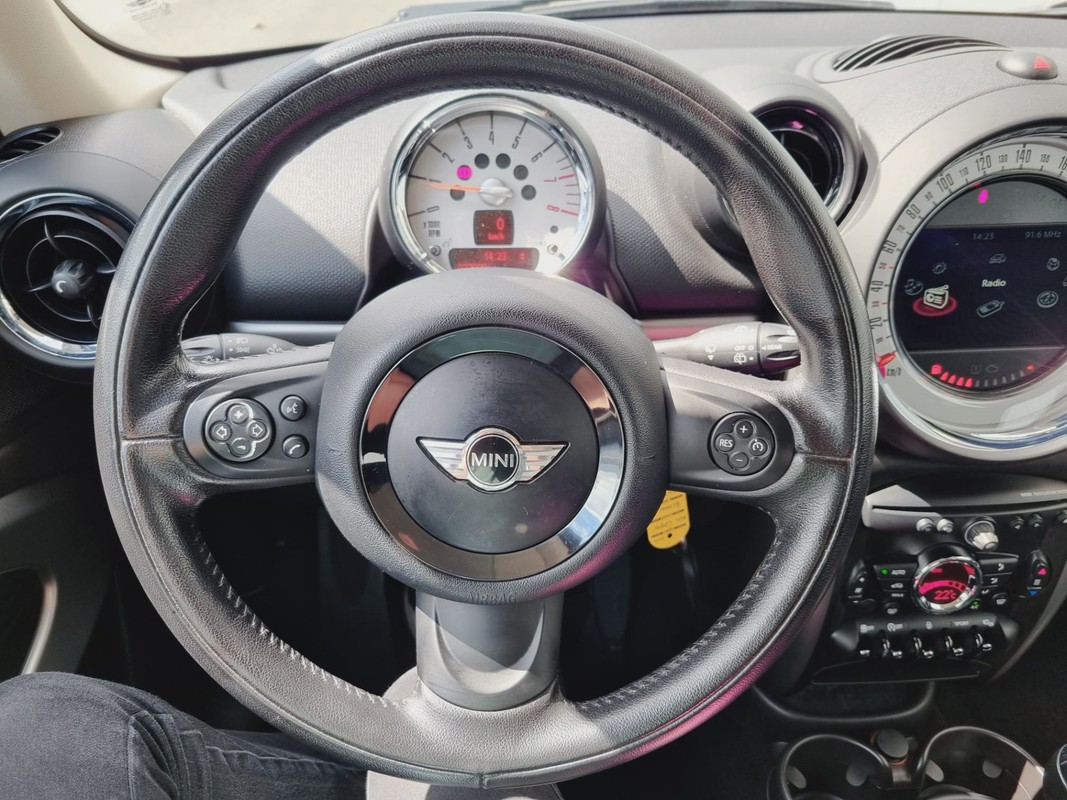 MINI Paceman