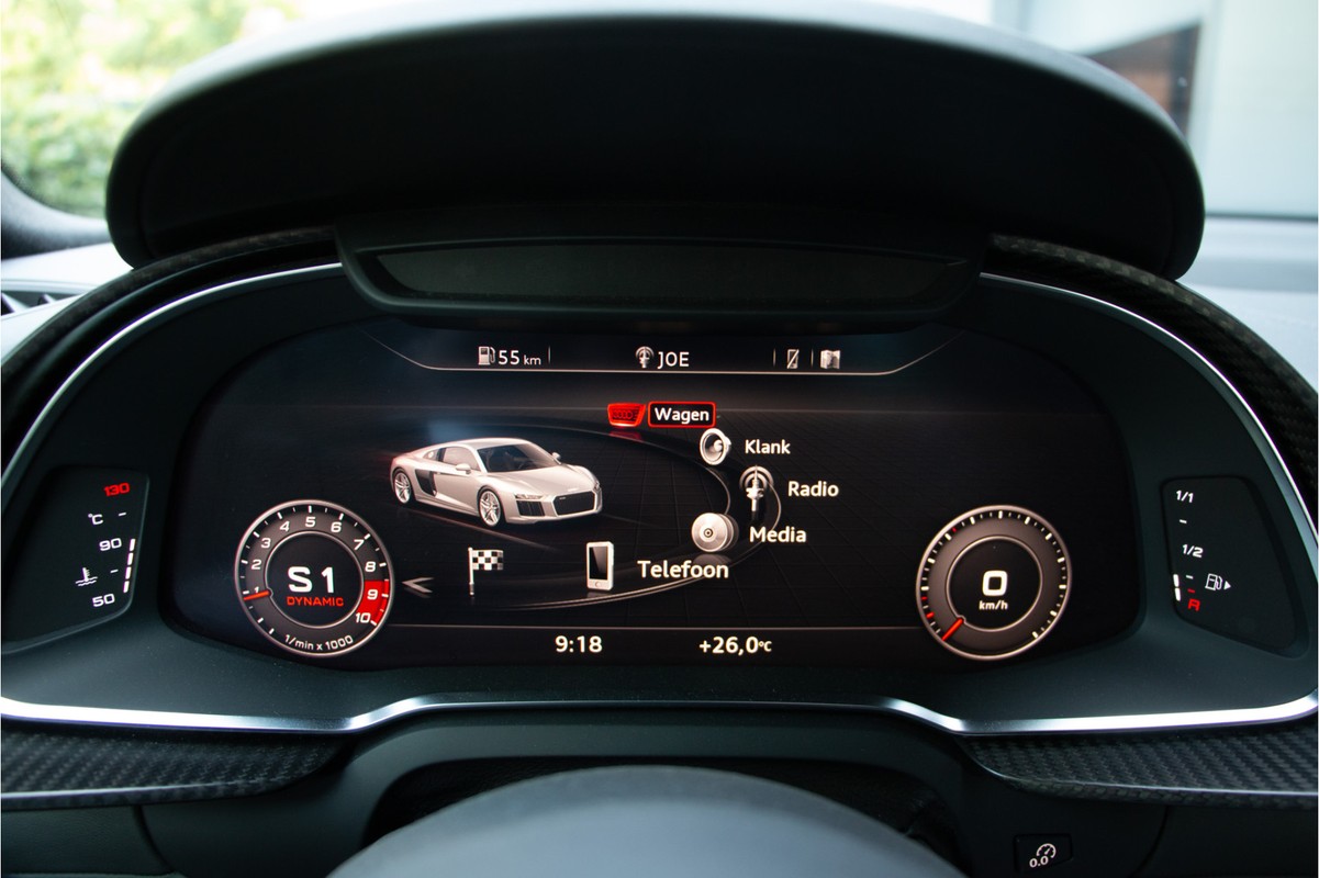 Audi R8