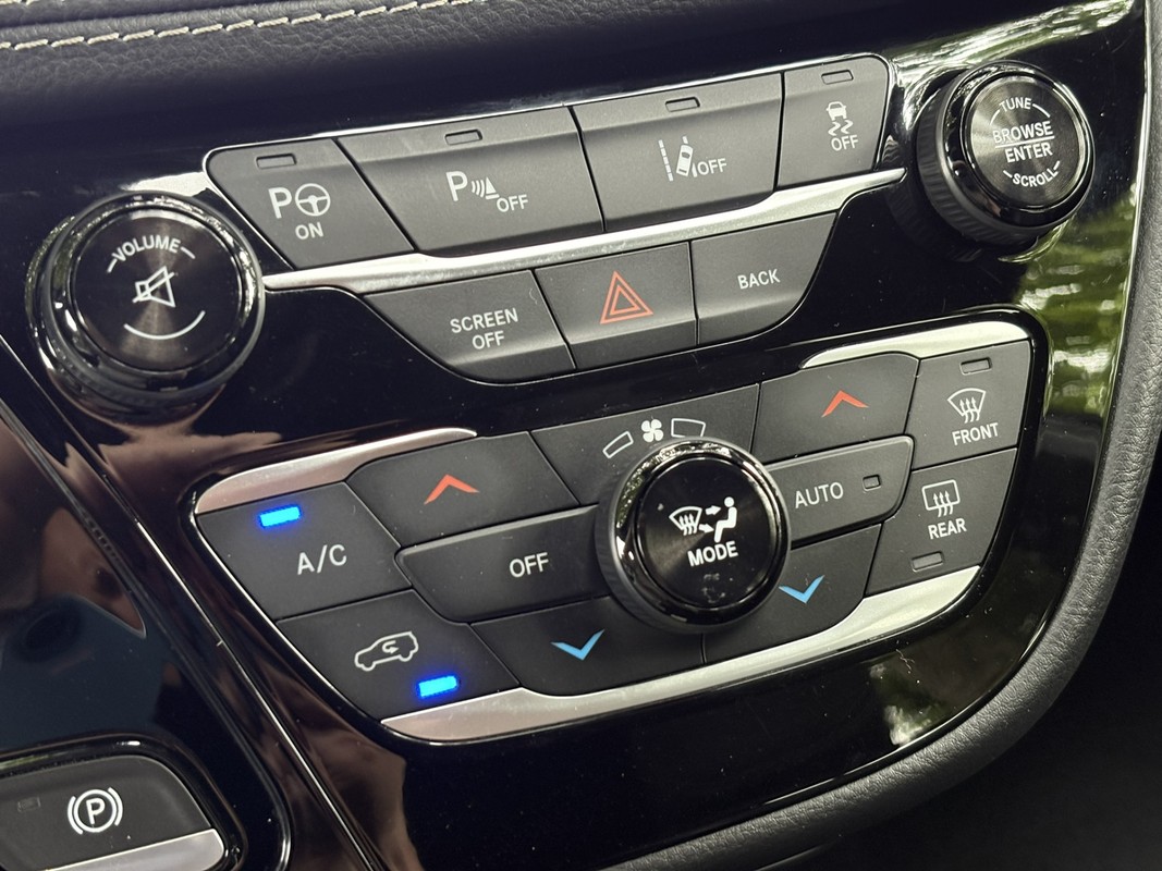 Chrysler Pacifica