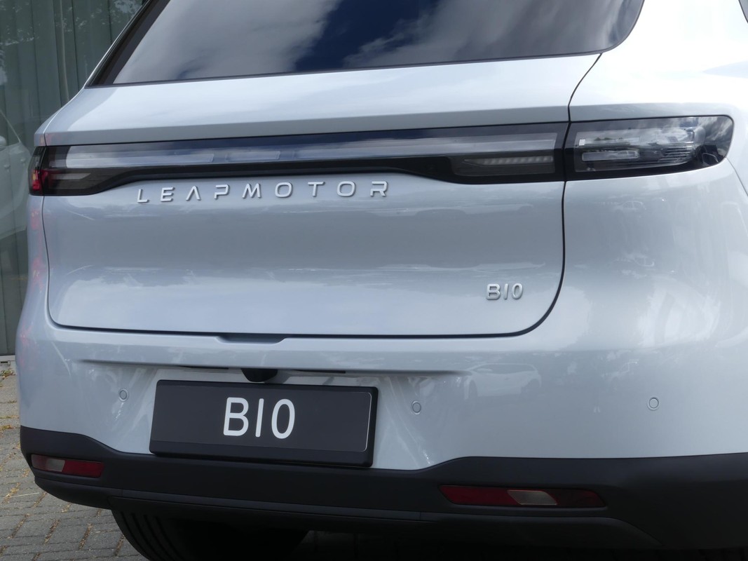 Leapmotor B10