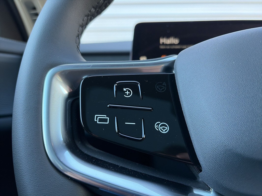 Volvo ES90