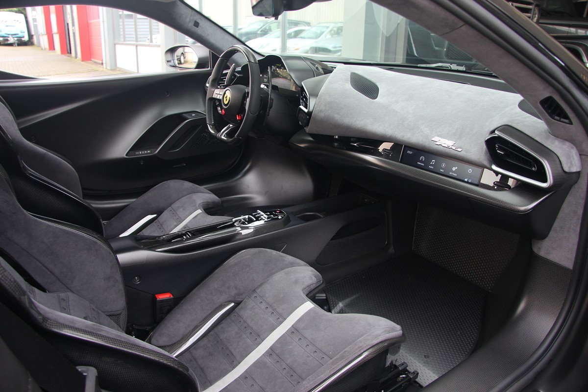 Ferrari 296