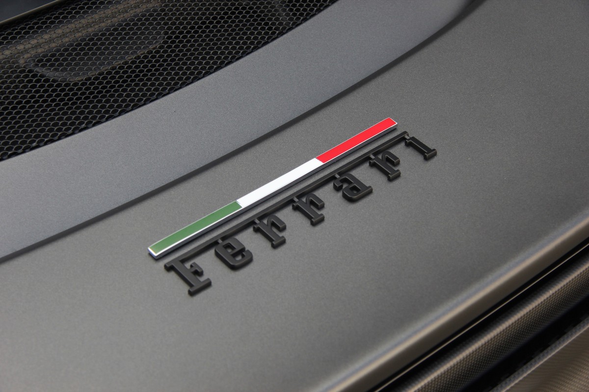 Ferrari 296