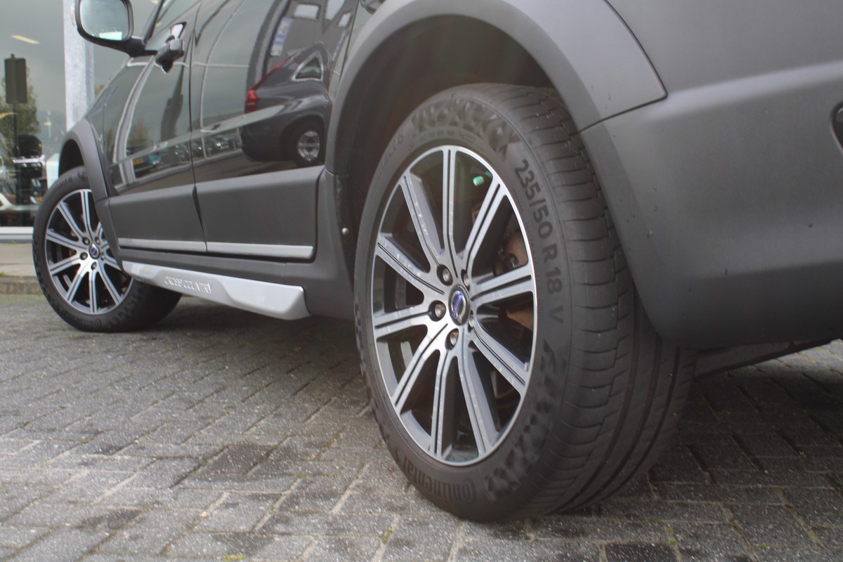 Volvo XC70