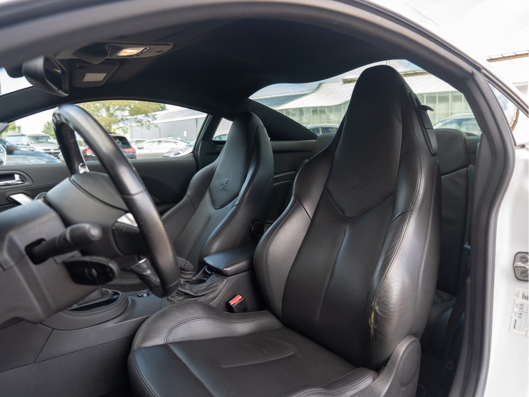 Peugeot RCZ
