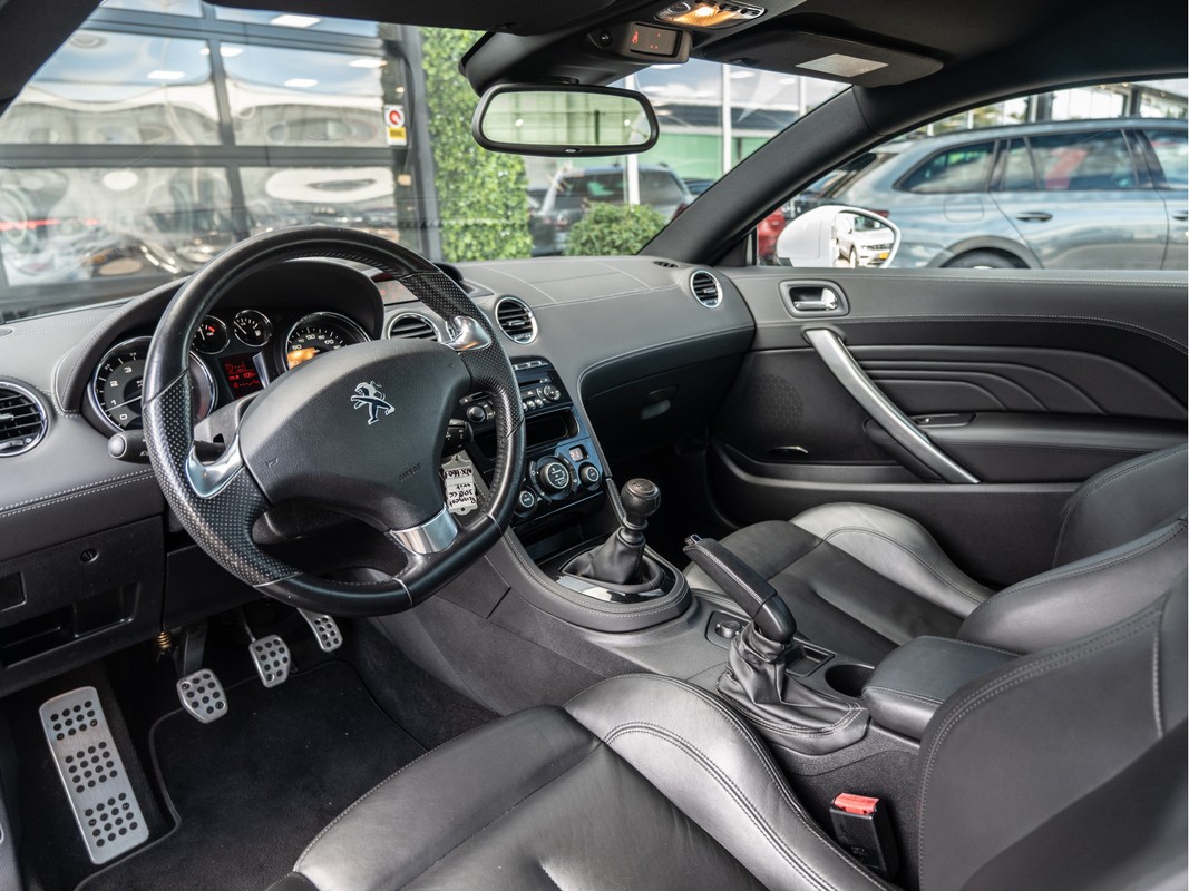 Peugeot RCZ