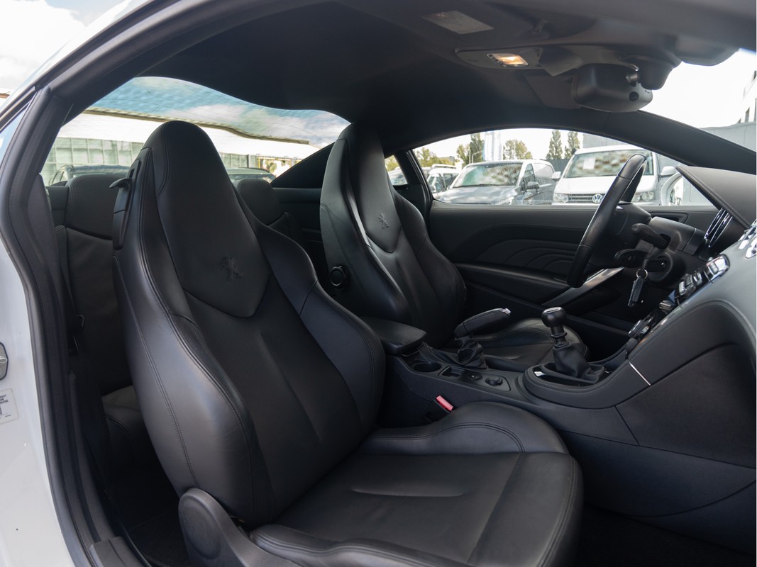 Peugeot RCZ