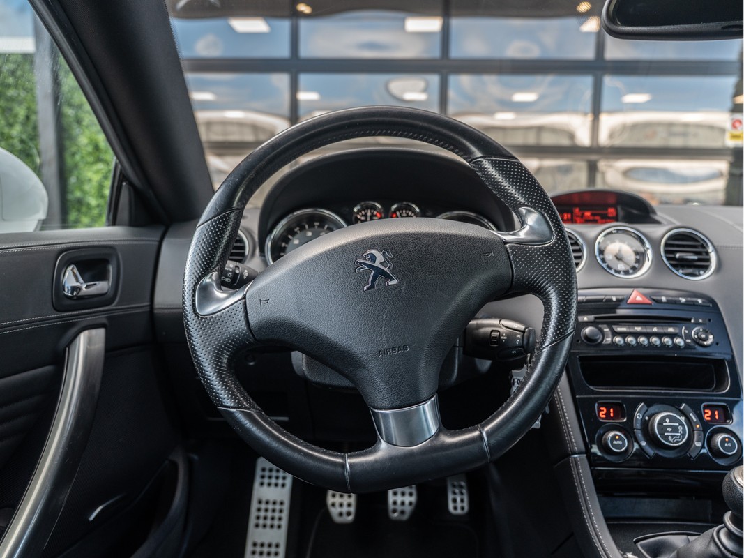 Peugeot RCZ