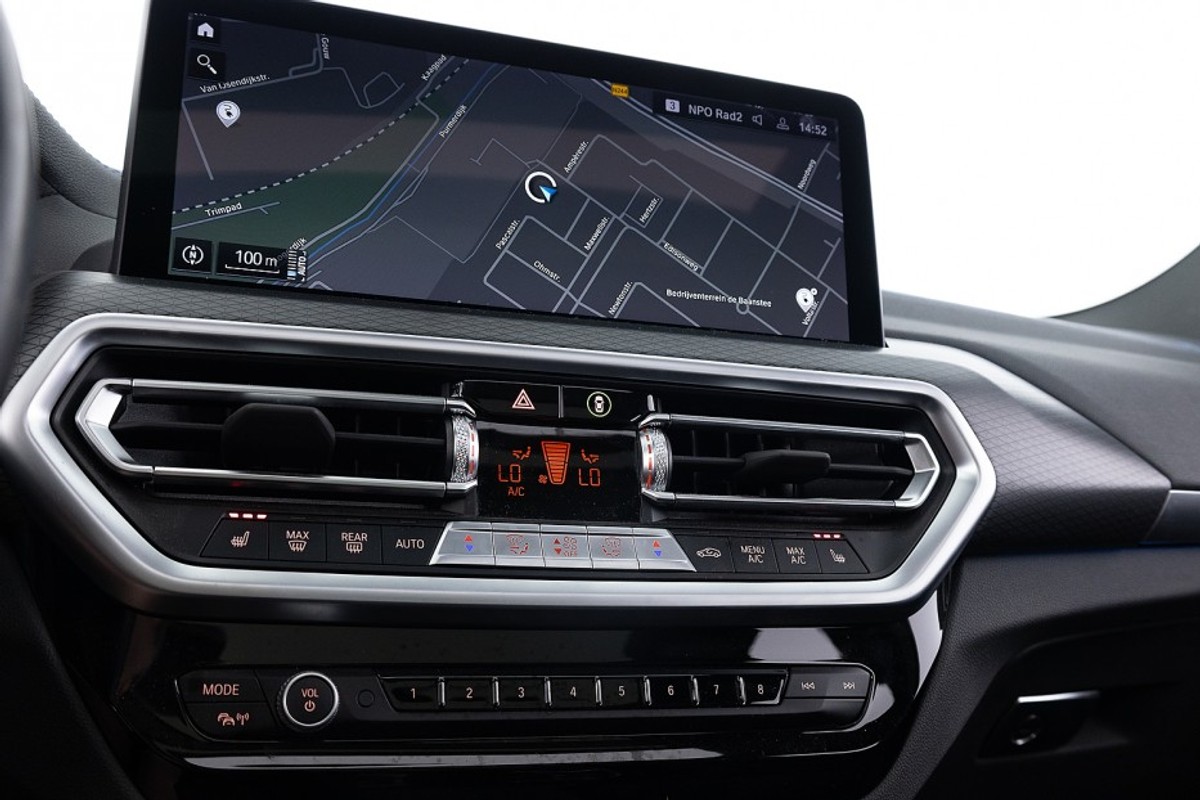 BMW iX3