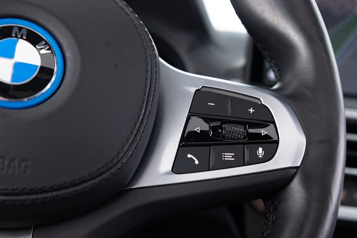 BMW iX3