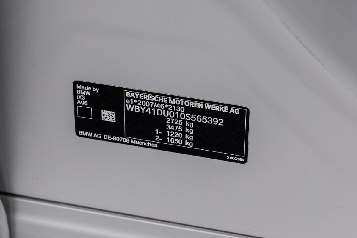BMW iX3