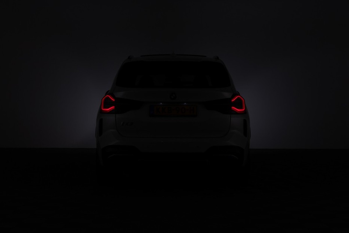 BMW iX3