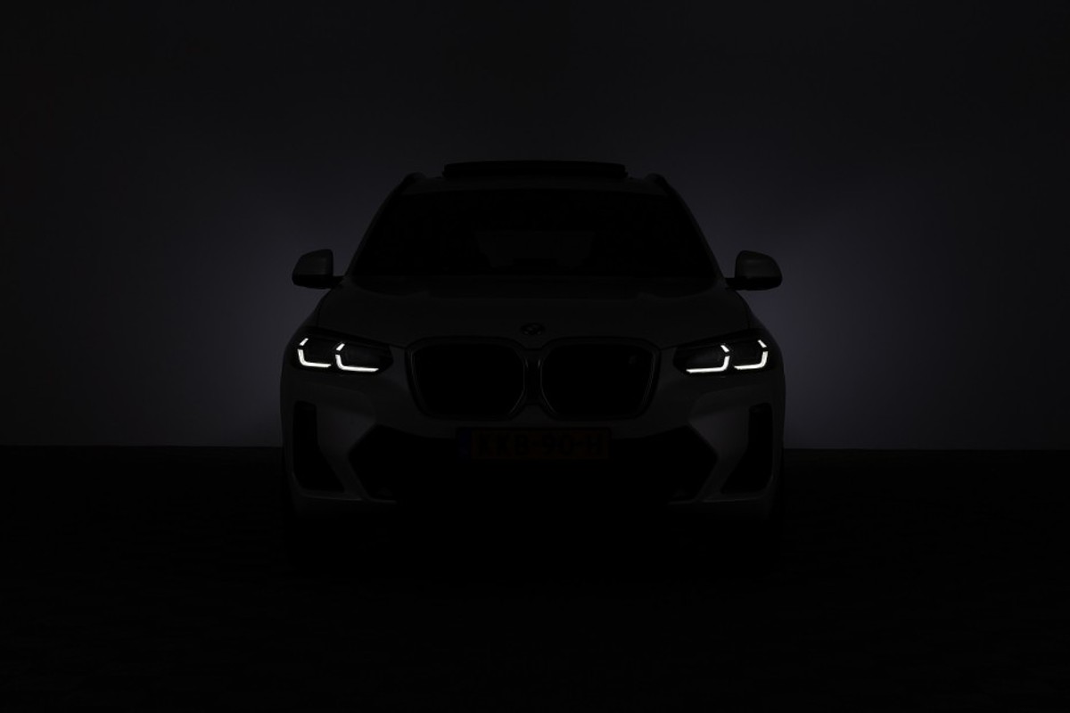 BMW iX3