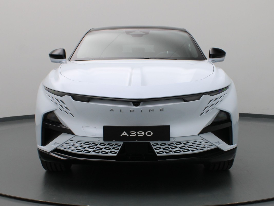 Alpine A390