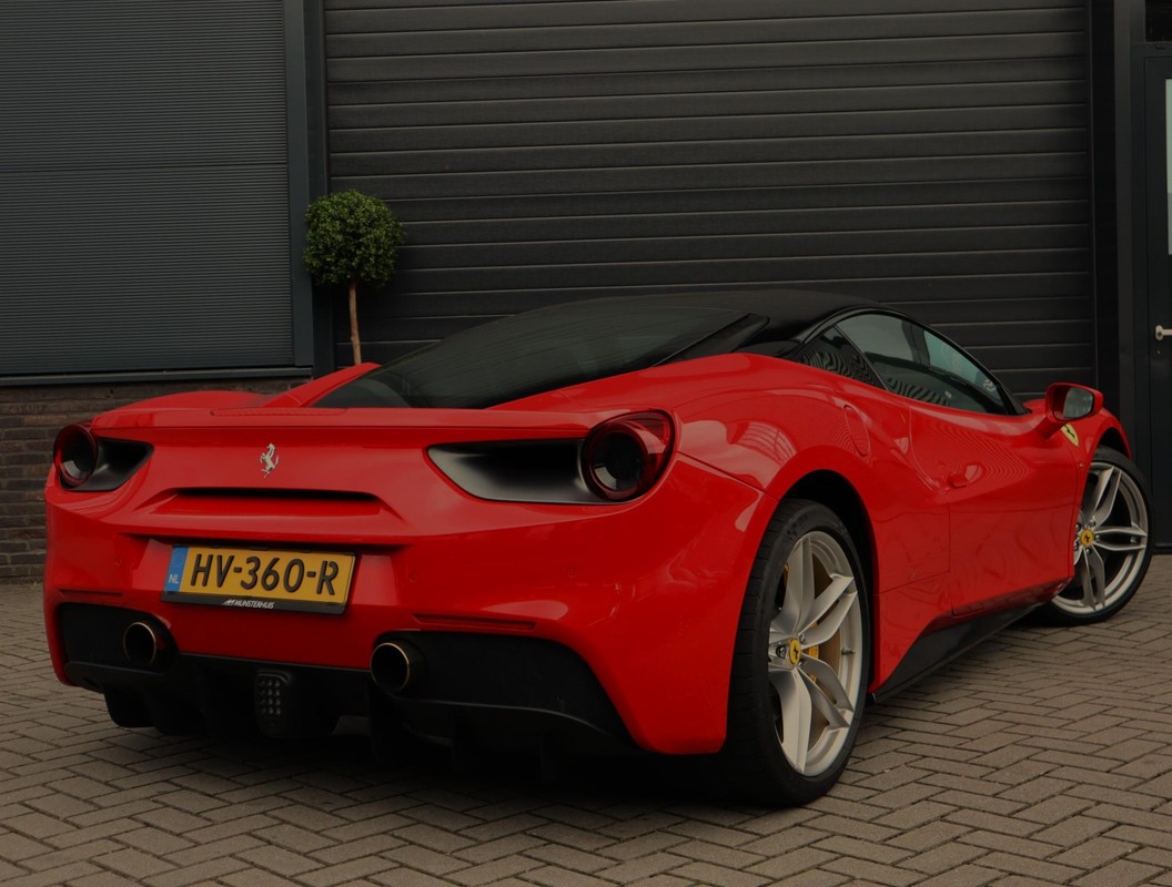 Ferrari 488
