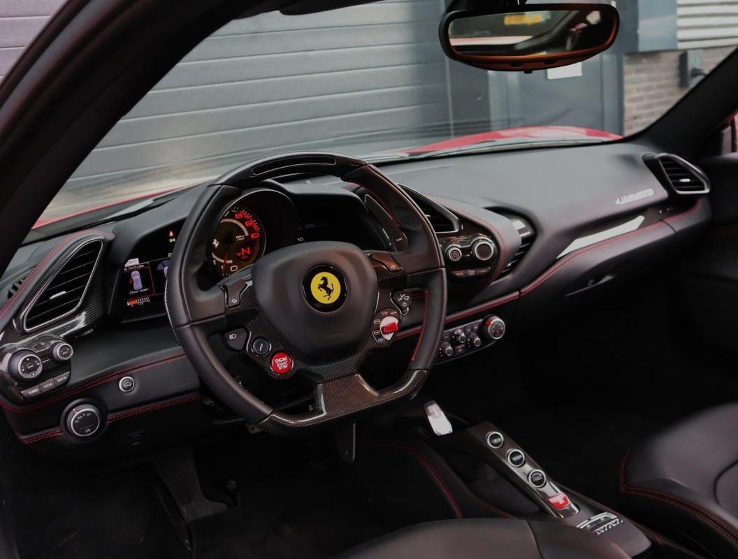Ferrari 488