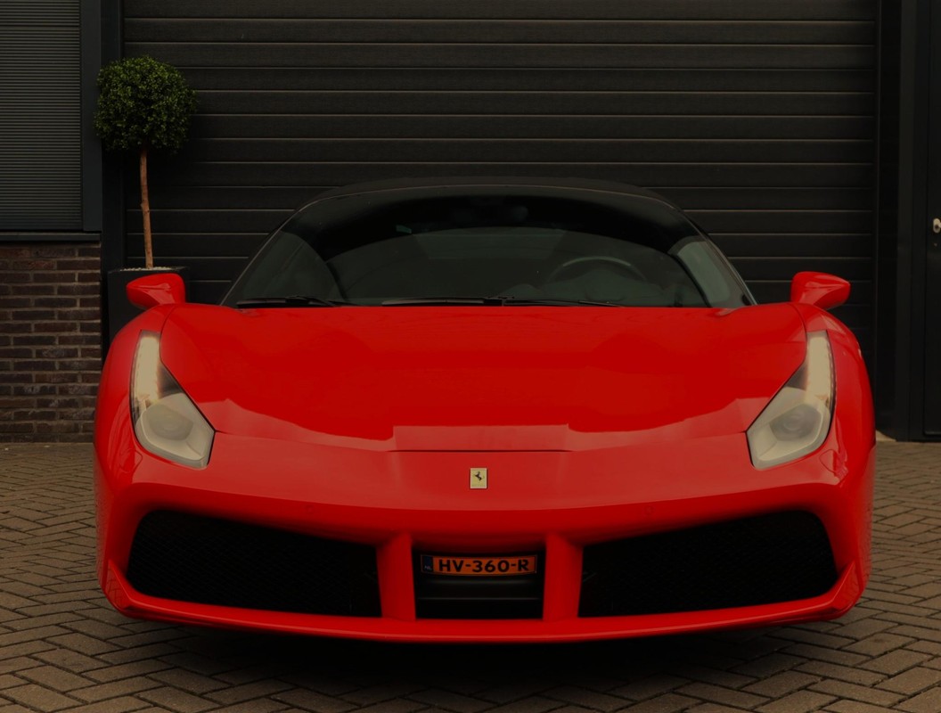 Ferrari 488