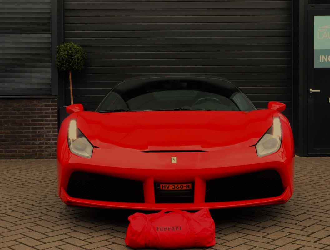 Ferrari 488