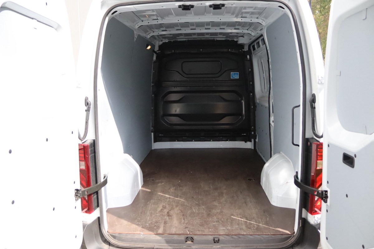 Nissan Interstar