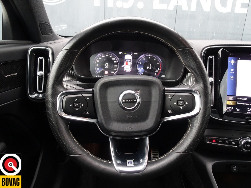 Volvo XC40