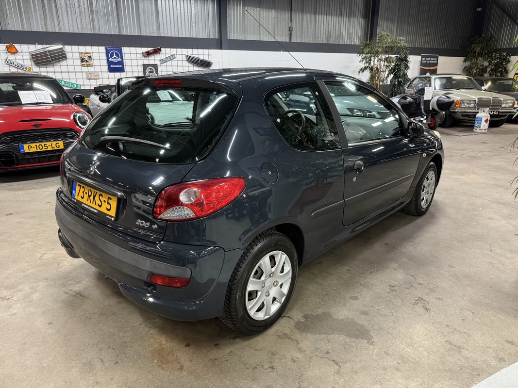 Peugeot 206