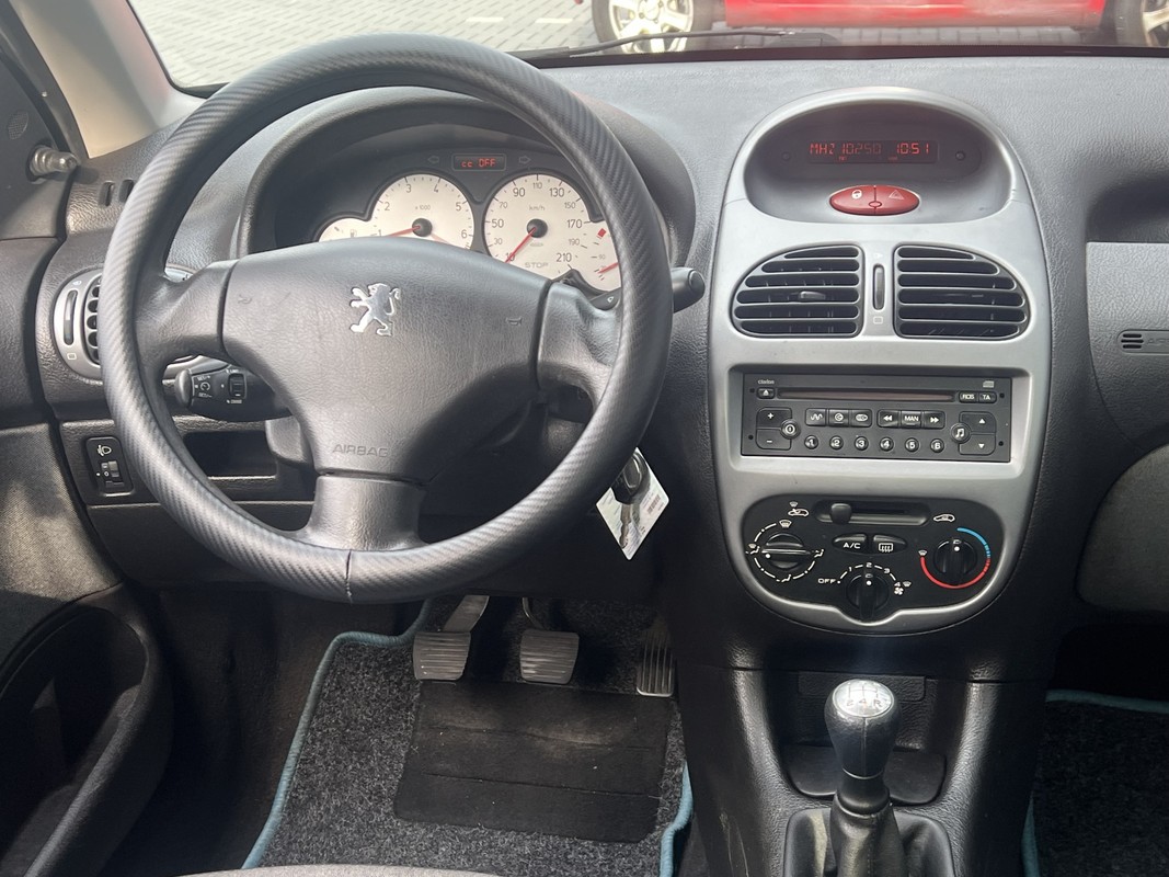 Peugeot 206