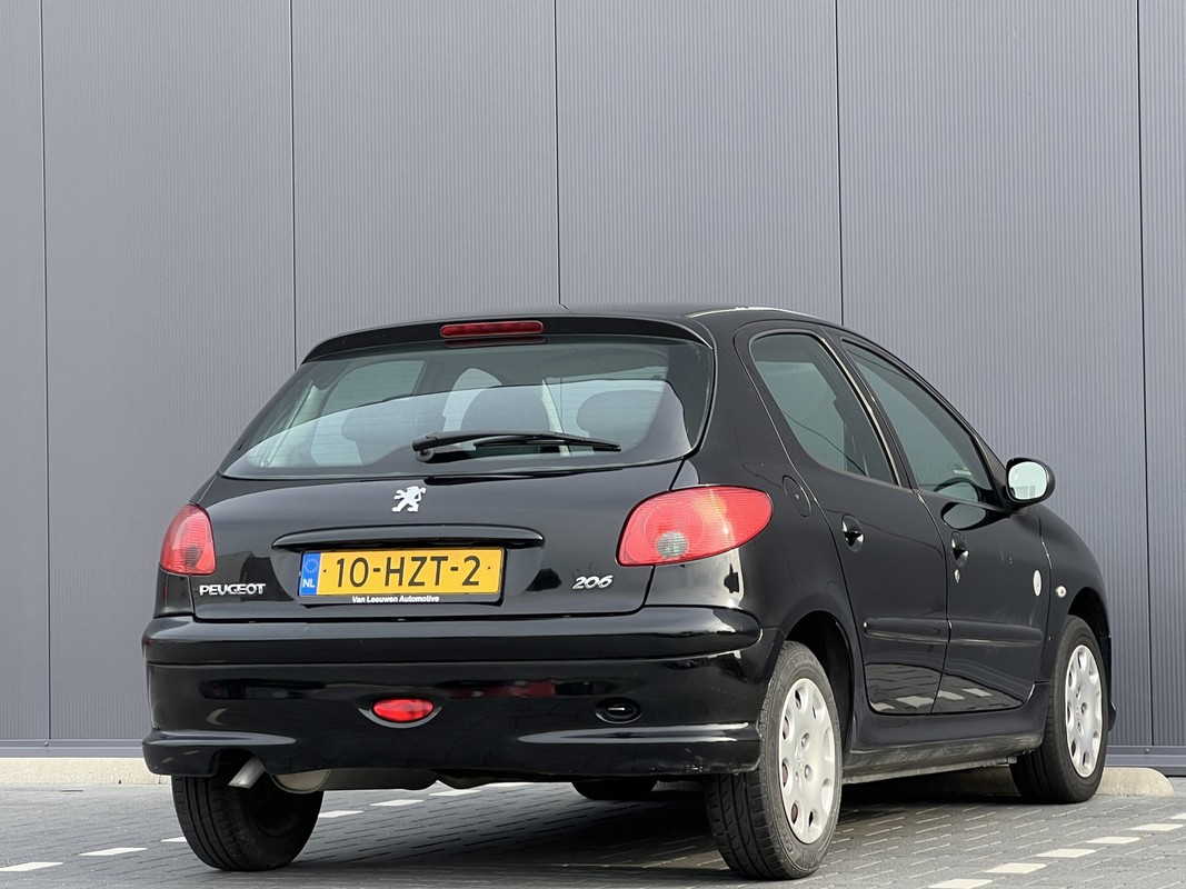 Peugeot 206