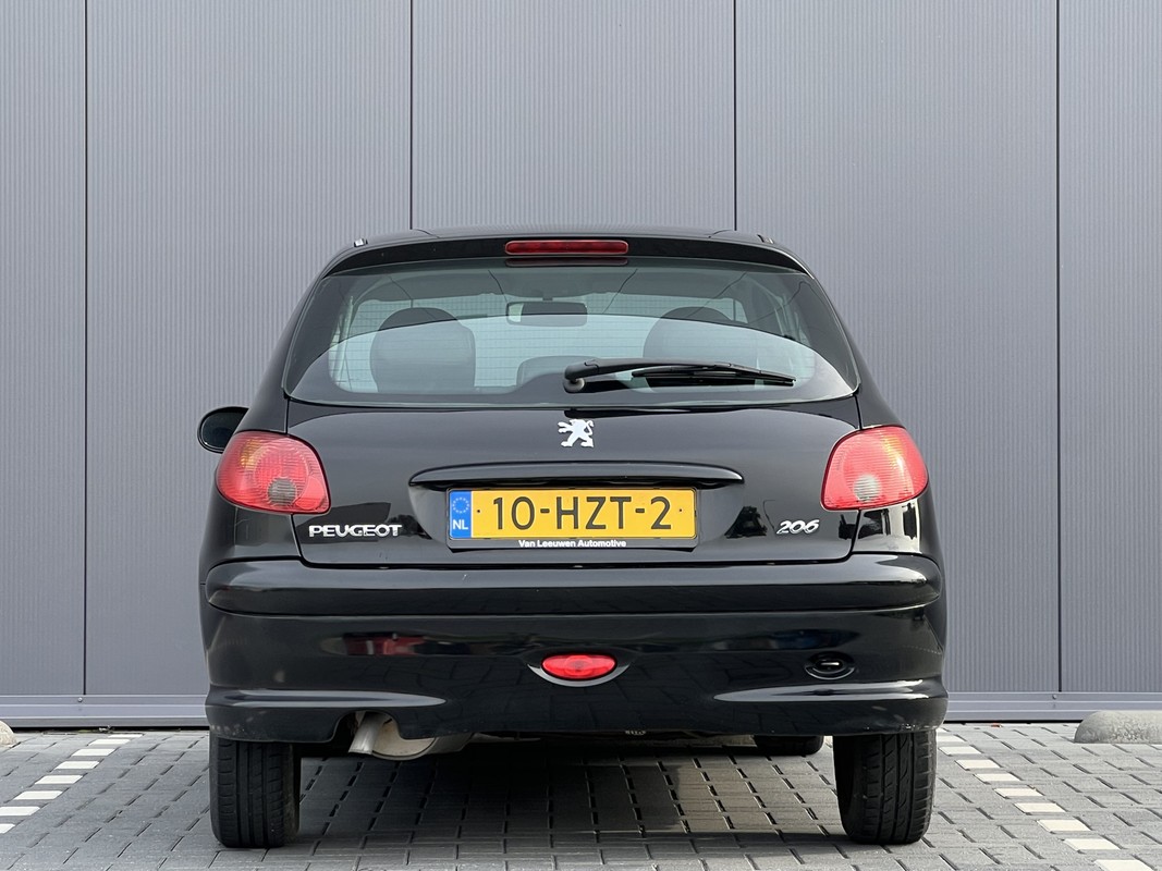 Peugeot 206