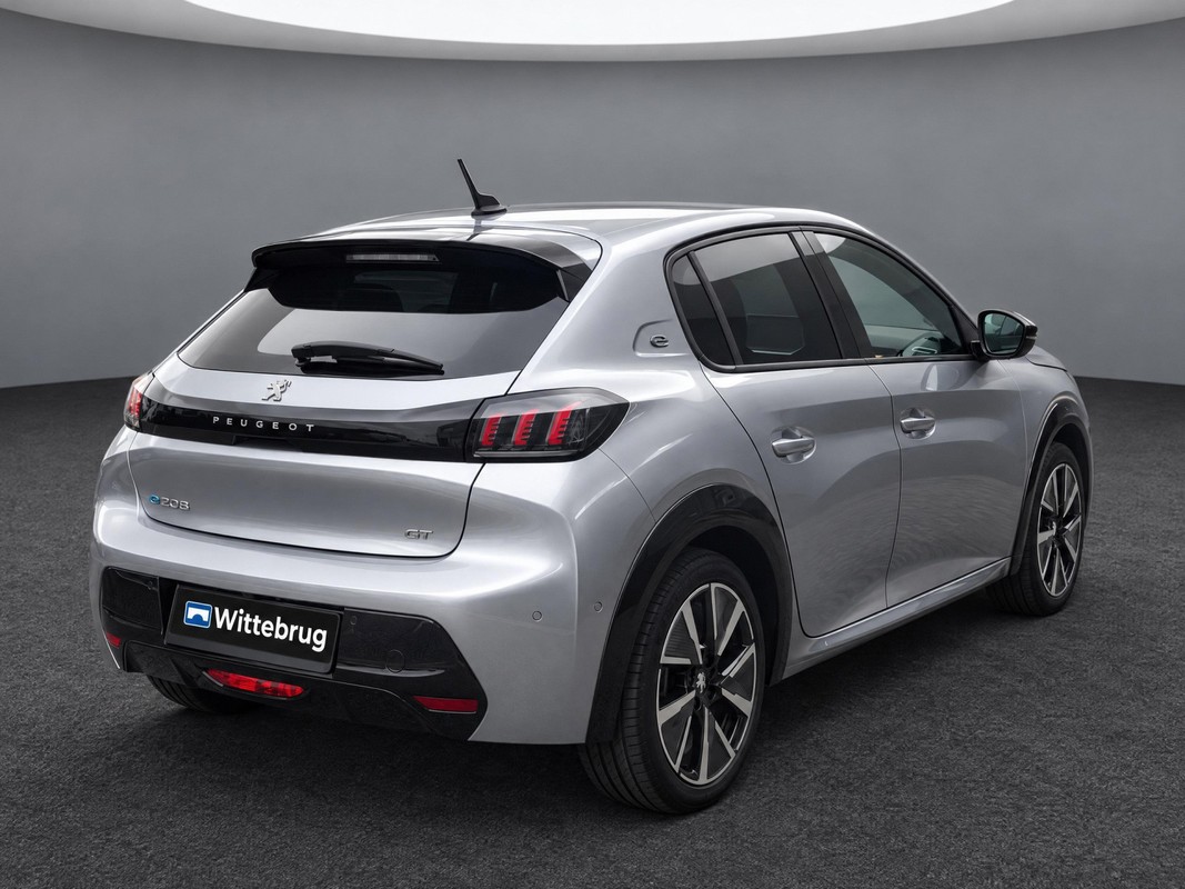 Peugeot e-208