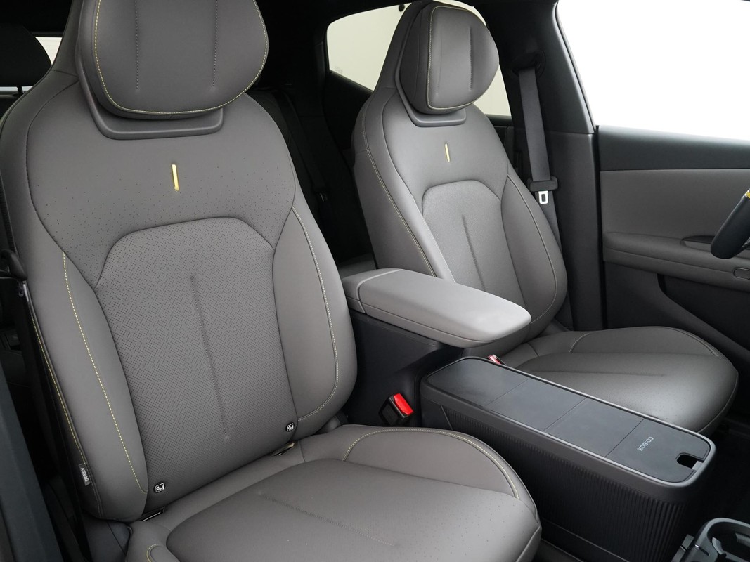 Lynk & Co 02