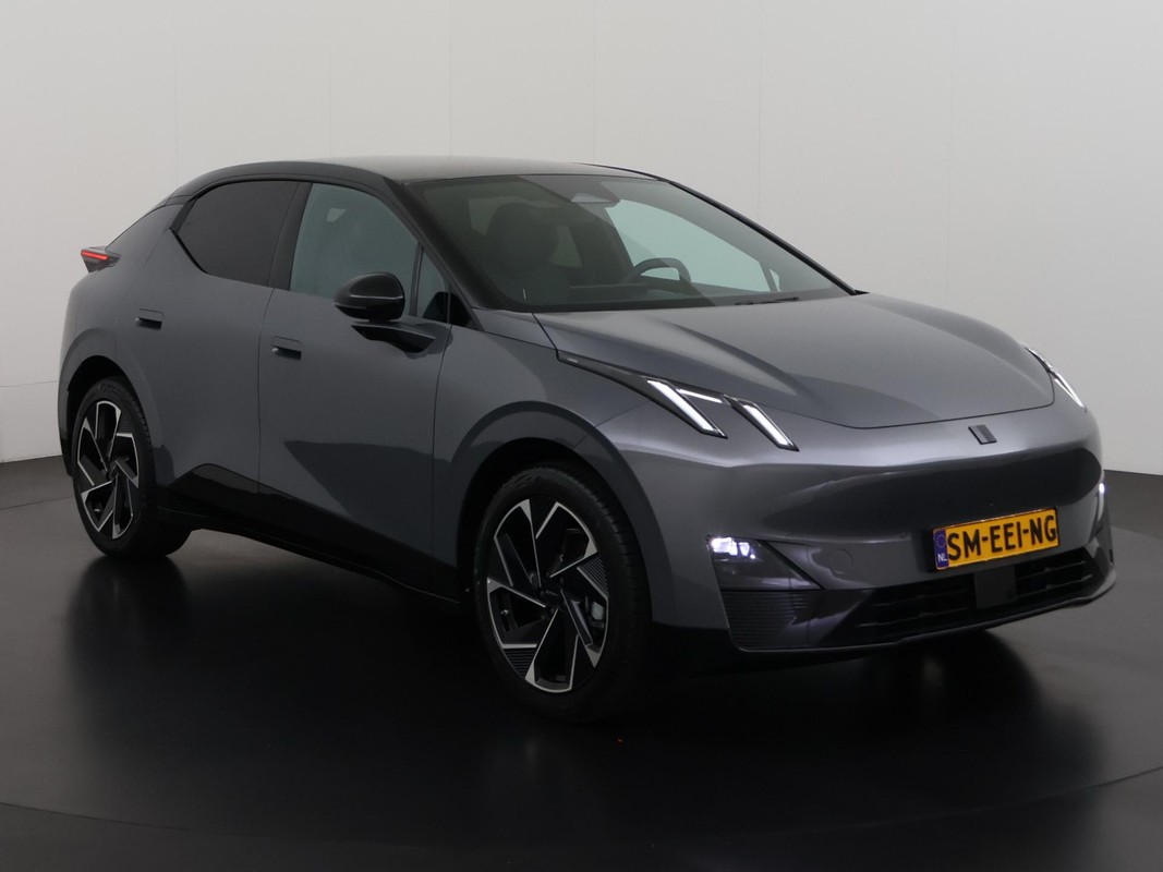 Lynk & Co 02