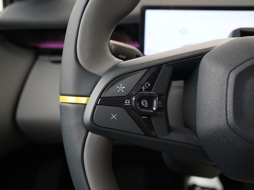 Lynk & Co 02