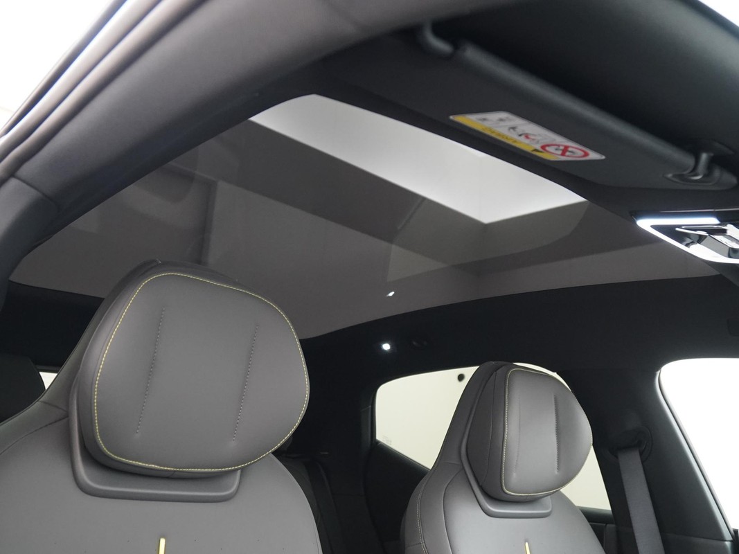 Lynk & Co 02