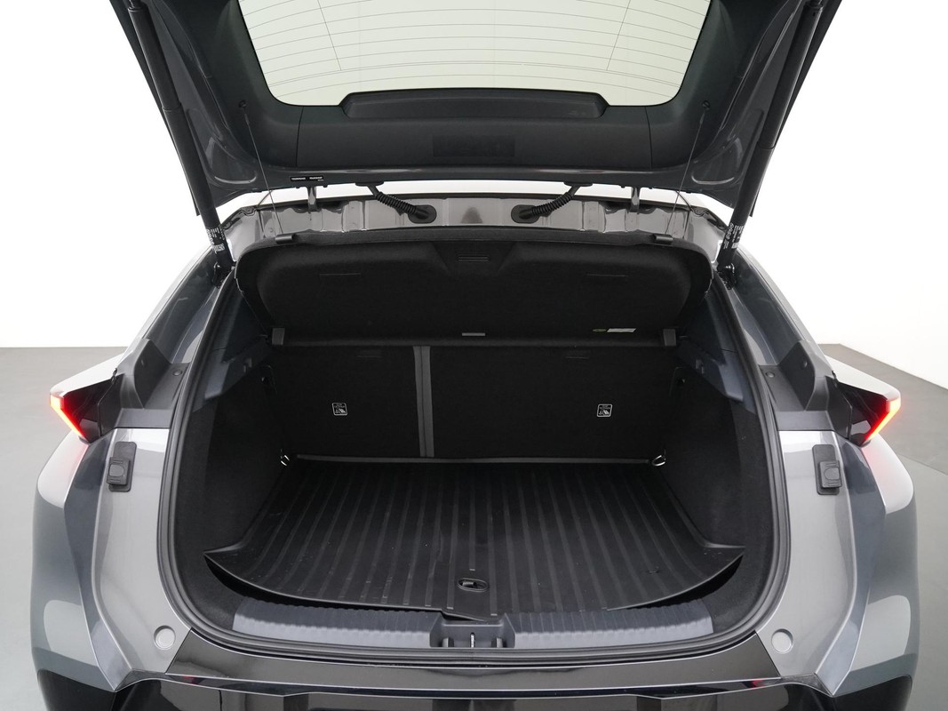 Lynk & Co 02