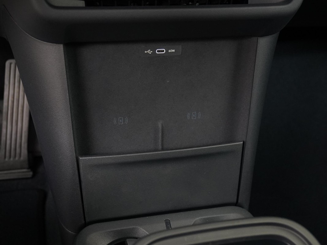 Lynk & Co 02