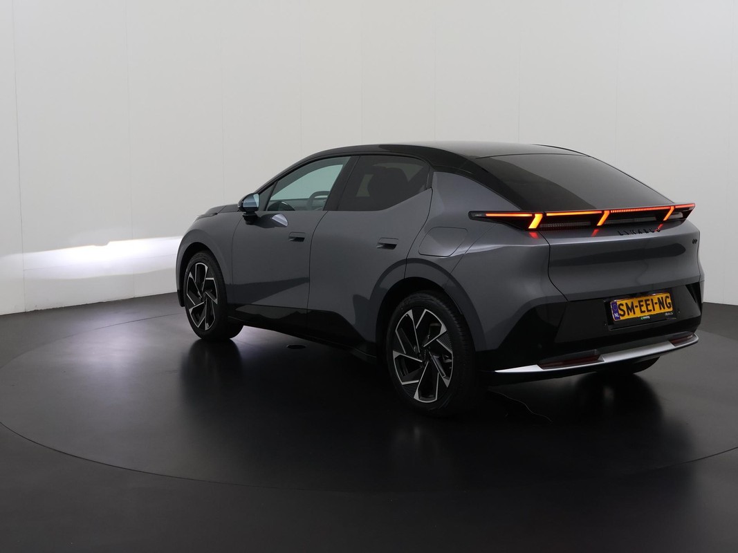 Lynk & Co 02