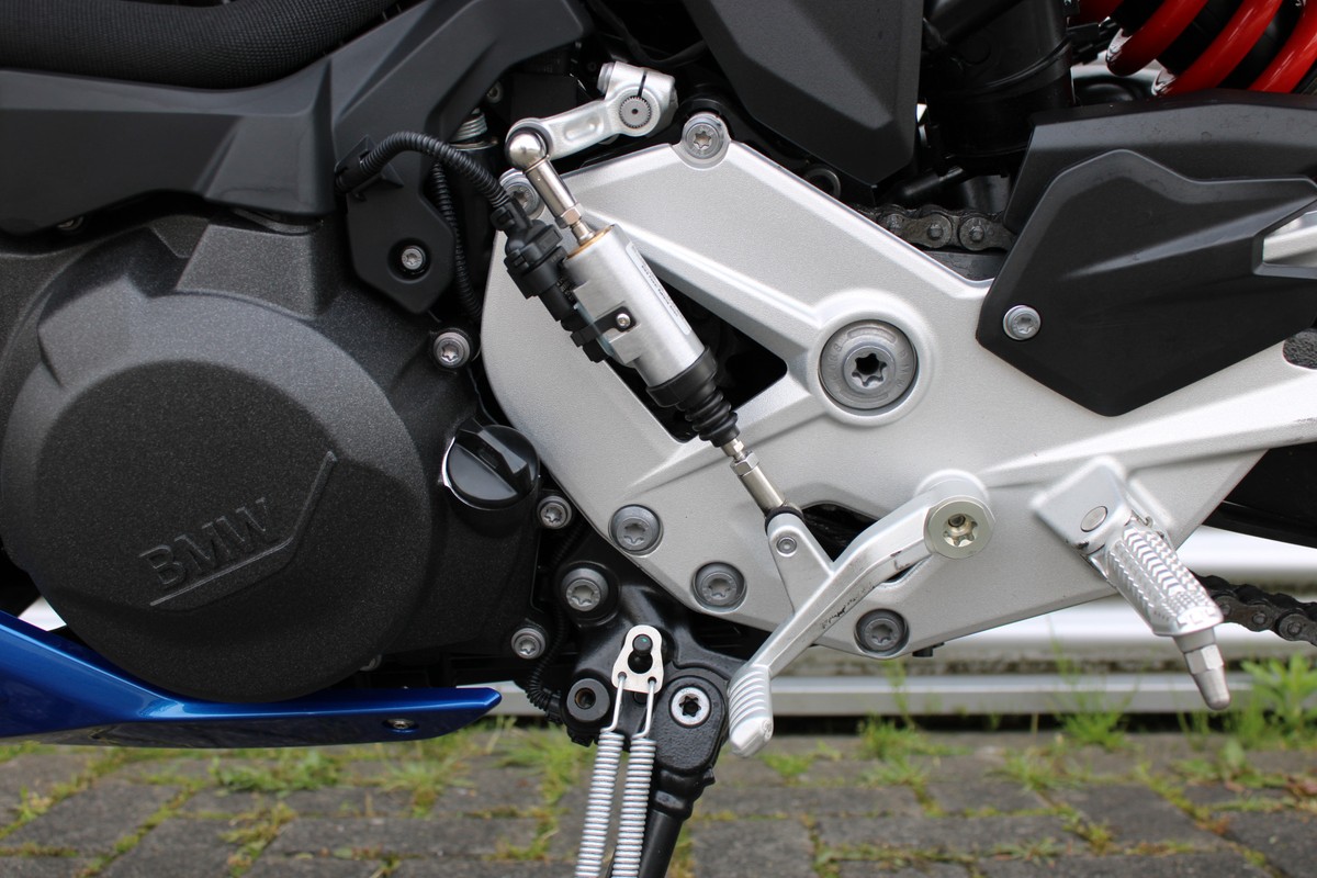 BMW F 900 R