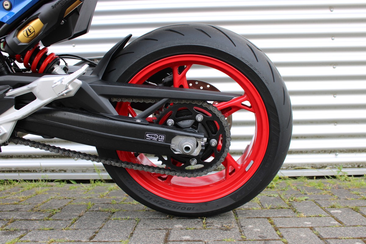 BMW F 900 R