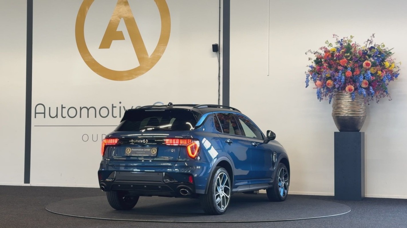Lynk & Co 01