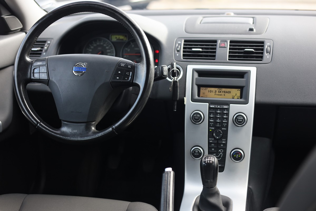 Volvo V50