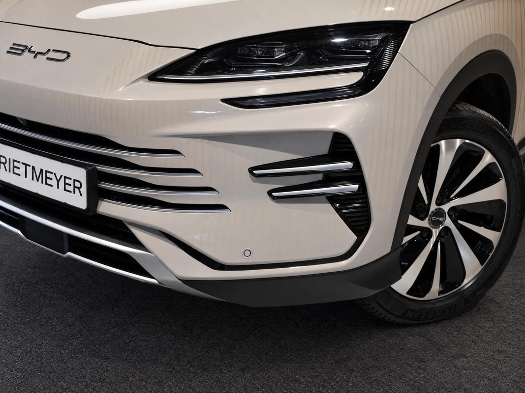 BYD SEAL U