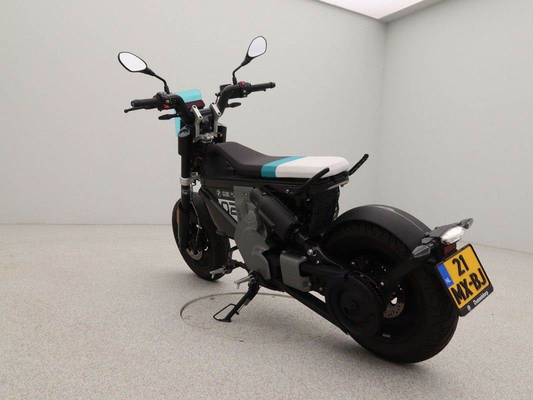 BMW CE 02